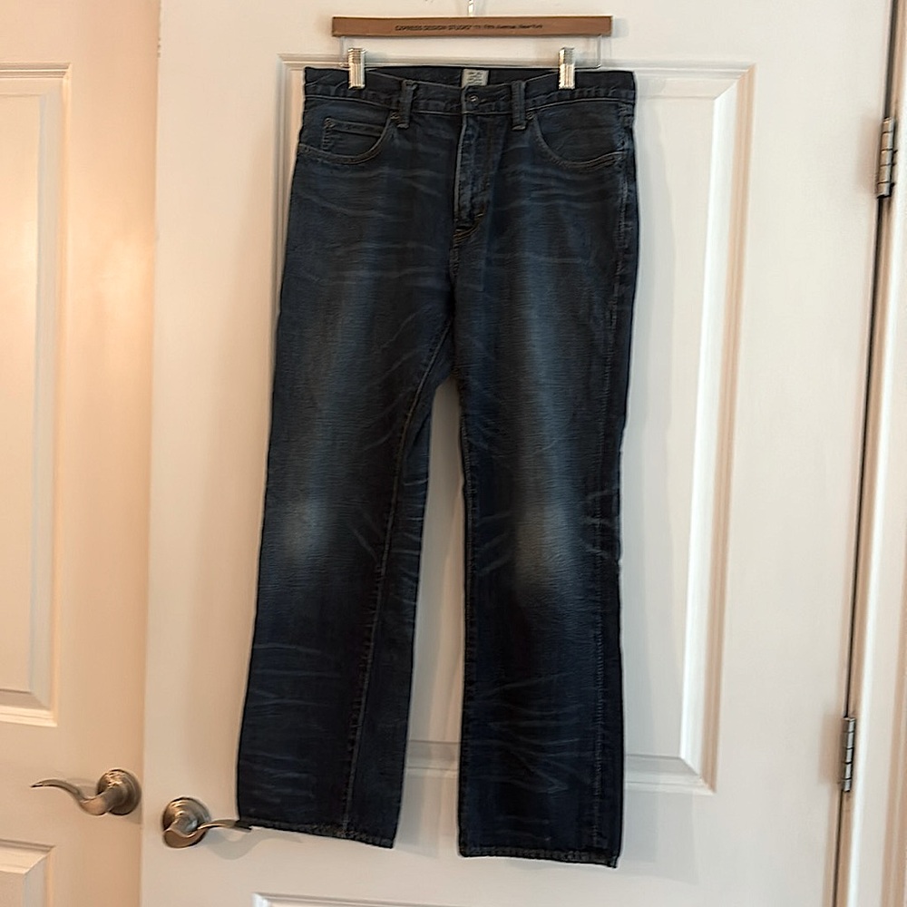 J. Crew Mens straight leg jeans. 32W, 30L. No flaws or defects. Barely worn.